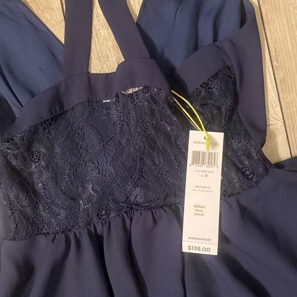 BCBGeneration Stunning Navy Blue with Lace Detail Size 0 Dress - Picture 7 of 8